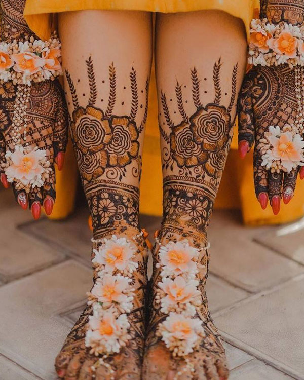 leg mehndi artist